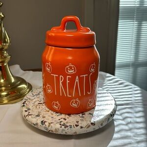 Rae Dunn Treats jar with lid